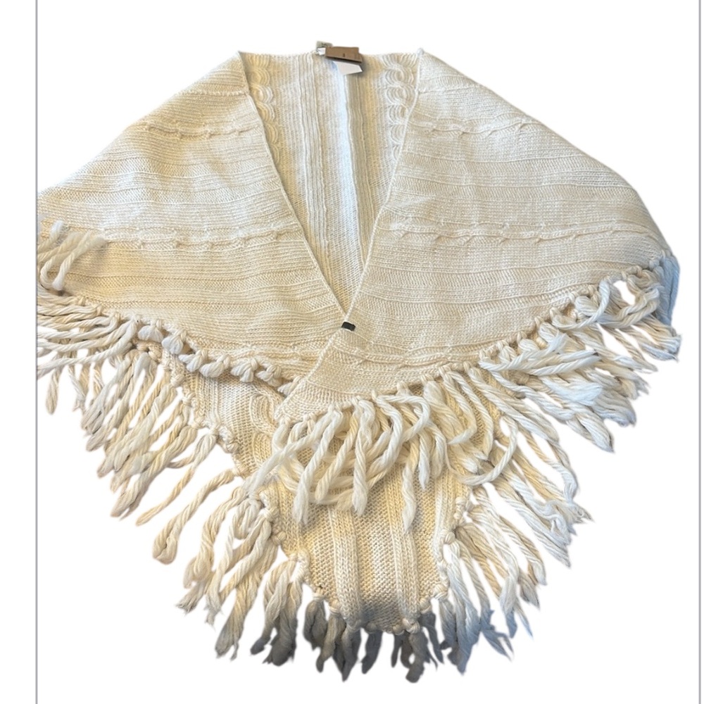 TIMBERLAND 100% wool triangle cableknit shawl